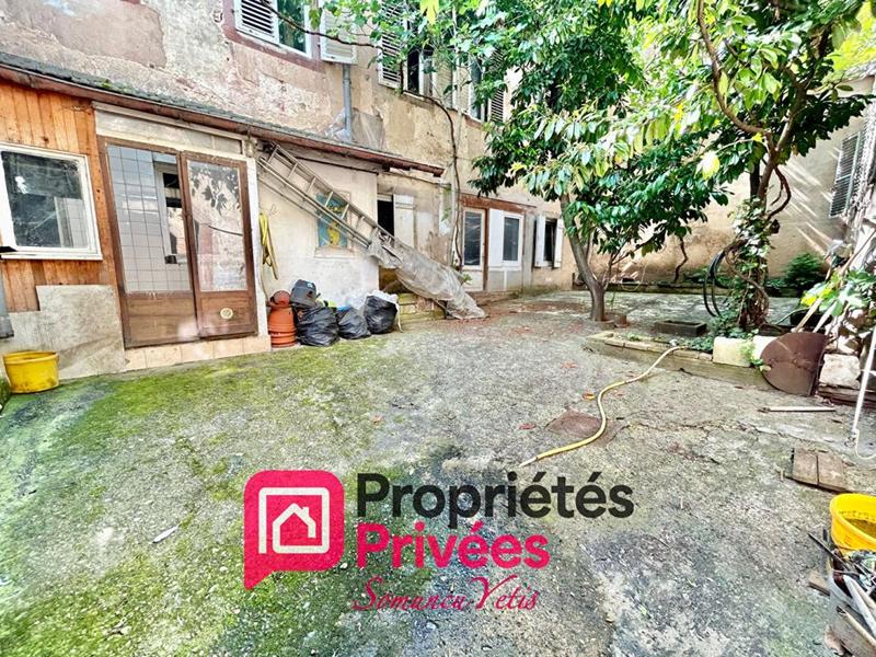 Immeuble - 450 m² - 32 pièces