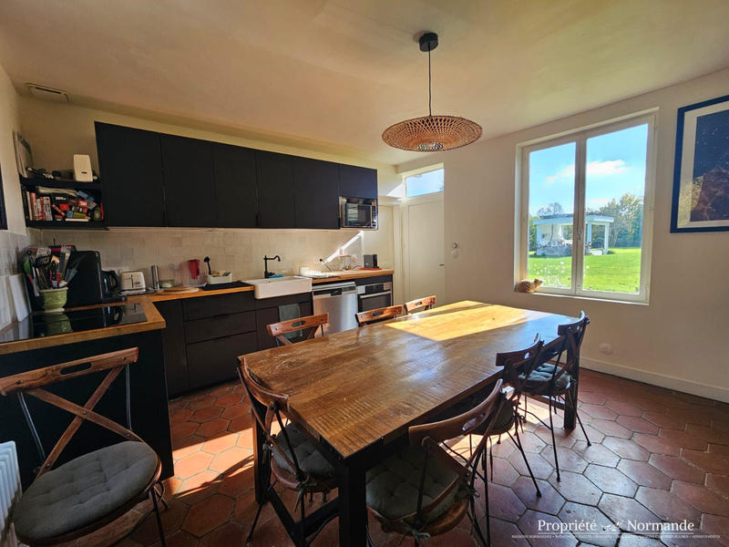 Maison - 156 m² - 8 pièces