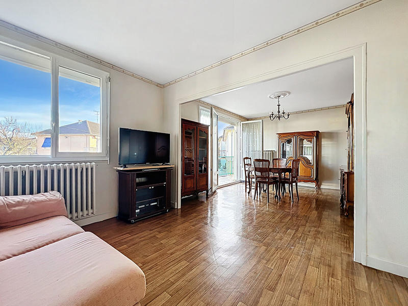 Maison - 91 m² - 5 pièces