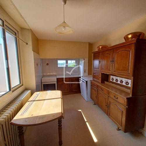 Maison - 95 m² - 8 pièces