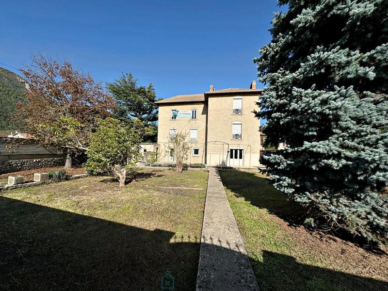 Maison - 175 m² - 7 pièces