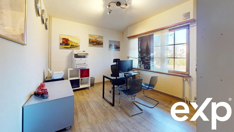 Maison - 210 m² - 7 pièces