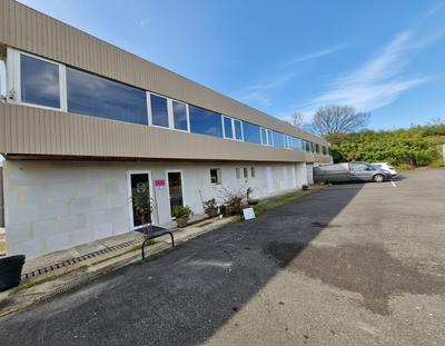 Local d'activités - 2 m²