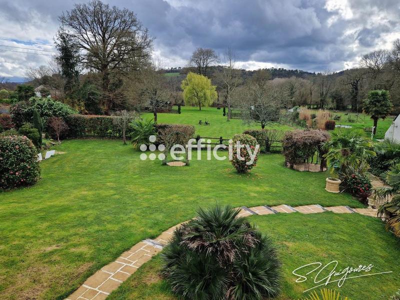 Pavillon - 165 m² - 6 pièces