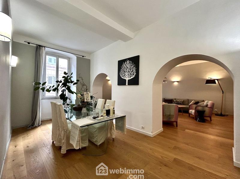 Appartement - 138 m² - 5 pièces