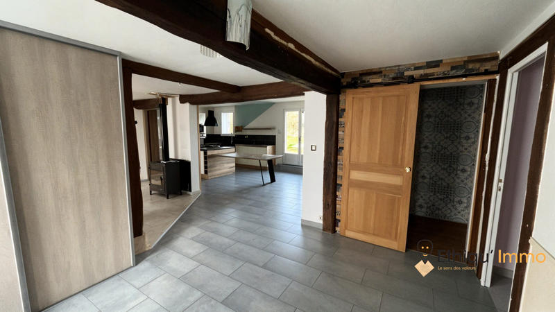 Maison - 246 m² - 8 pièces