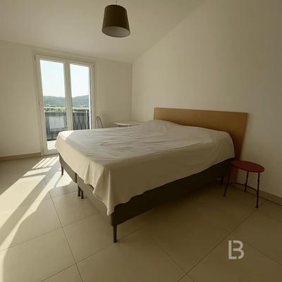 Appartement - 84 m² - 4 pièces