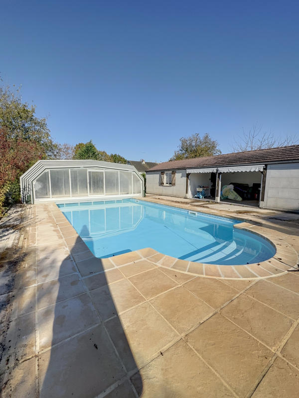 Maison - 185 m² - 6 pièces