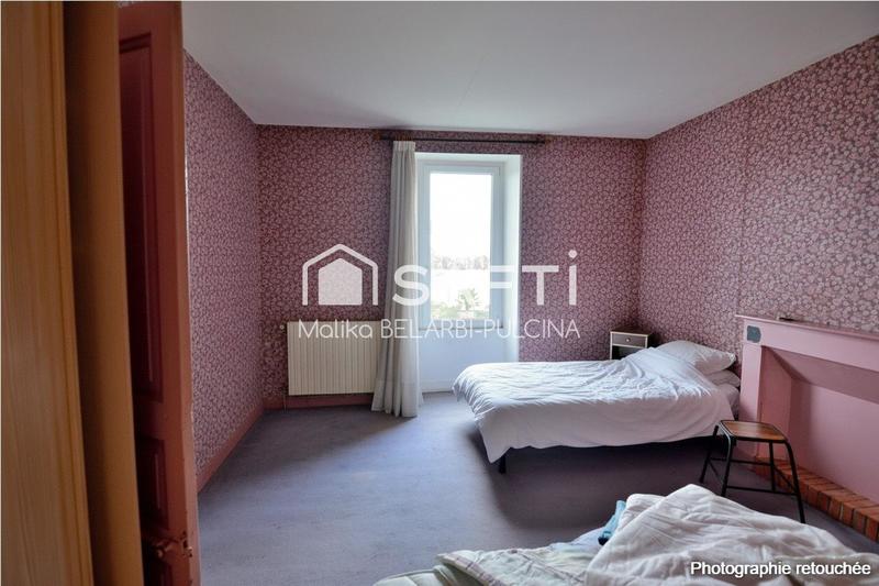 Maison - 201 m² - 7 pièces