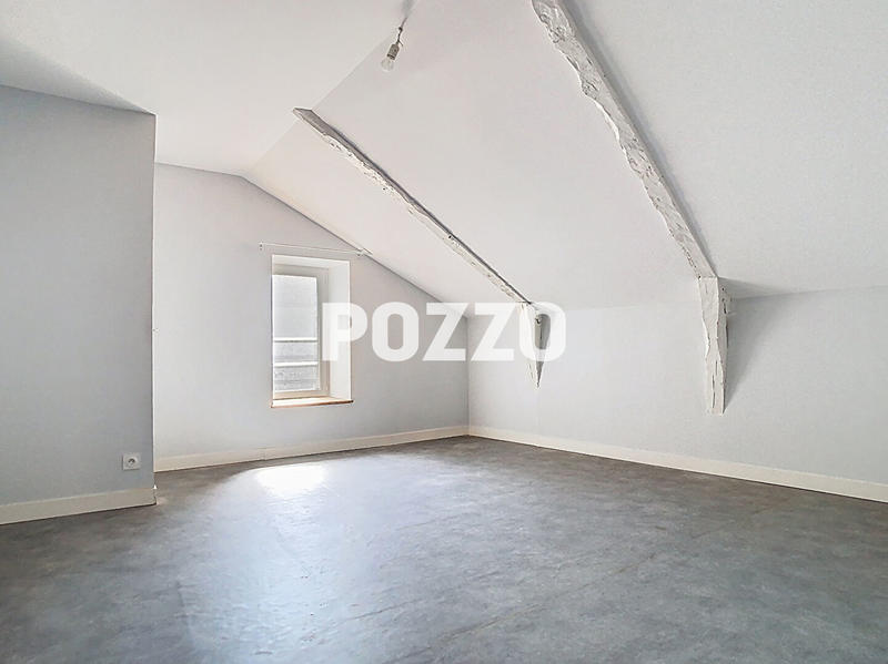 Maison - 166 m² - 7 pièces