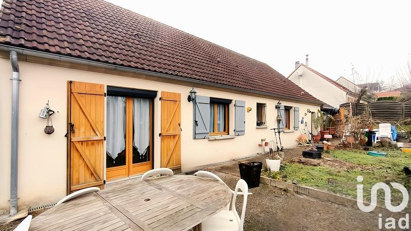 Maison - 90 m² - 5 pièces