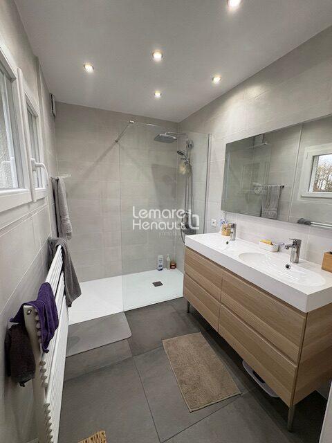 Maison - 170 m² - 7 pièces