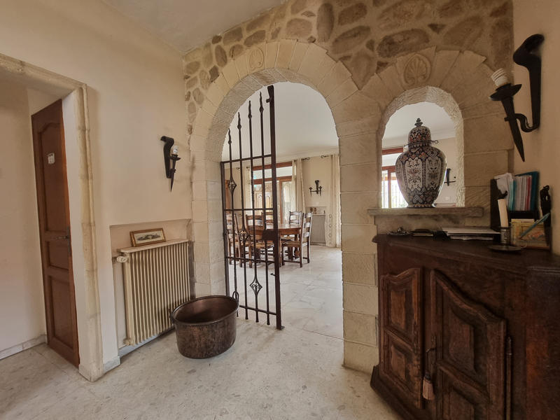 Propriété - 270 m² - 8 pièces