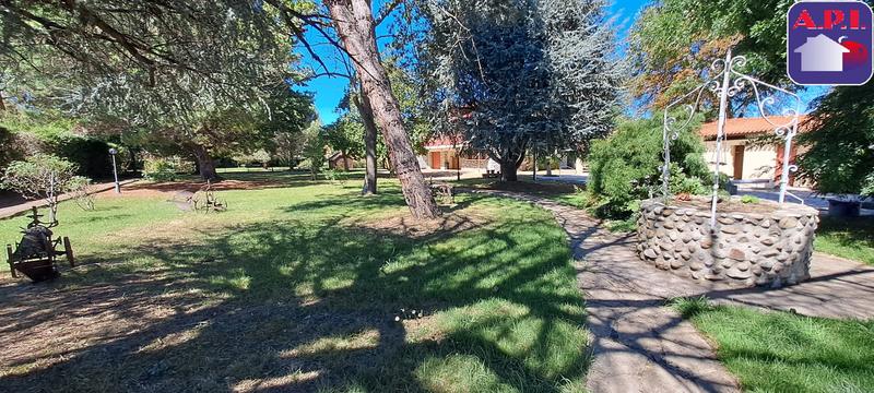 Maison - 244 m² - 8 pièces