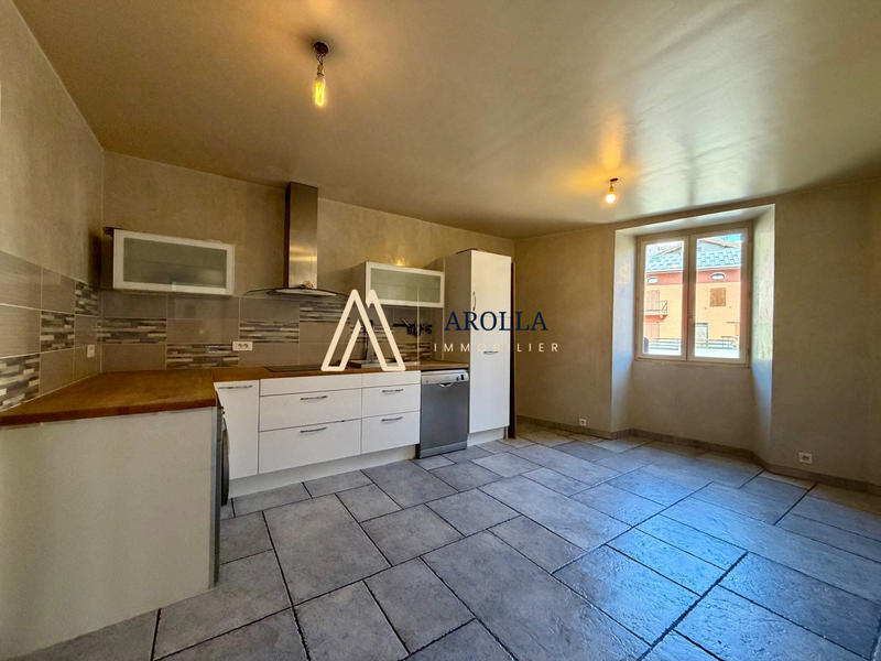 Appartement - 112 m² - 3 pièces