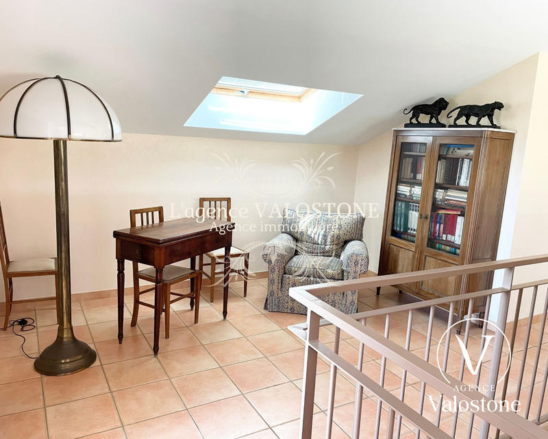 Maison traditionnelle - 172 m² - 5 pièces