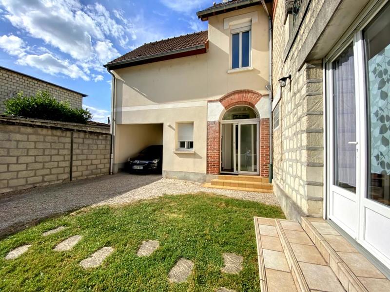 Maison - 120 m² - 5 pièces