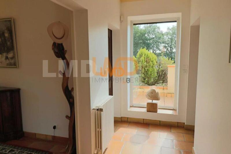 Maison - 282 m² - 11 pièces