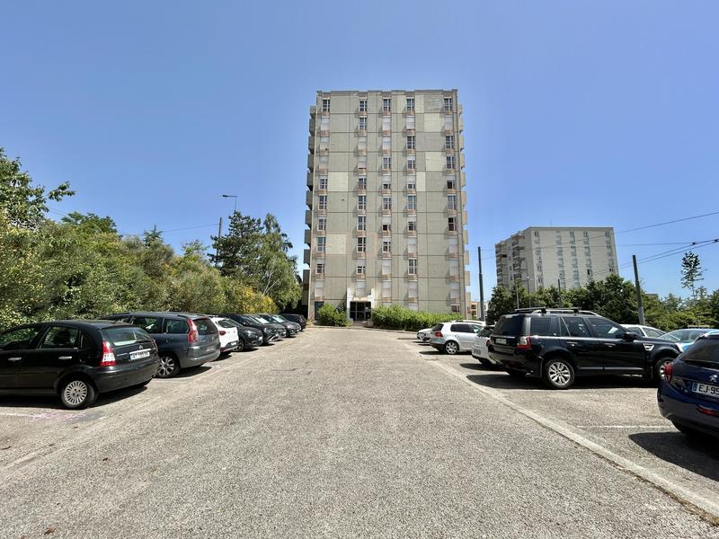 Appartement - 75 m² - 4 pièces