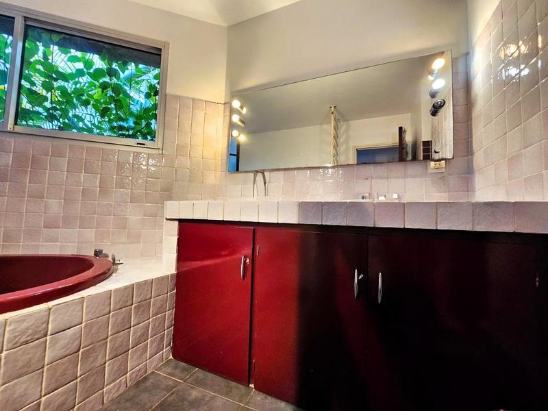 Maison - 206 m² - 6 pièces