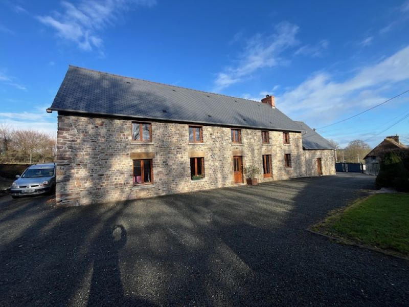 Maison - 180 m² - 6 pièces