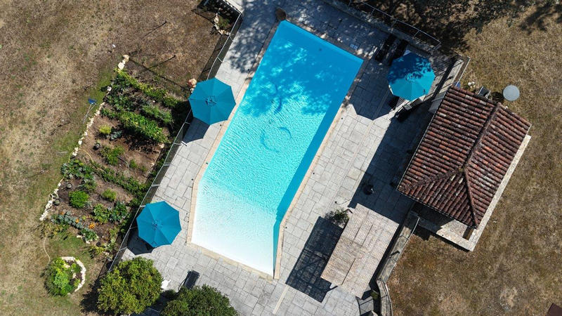 Maison - 350 m² - 12 pièces