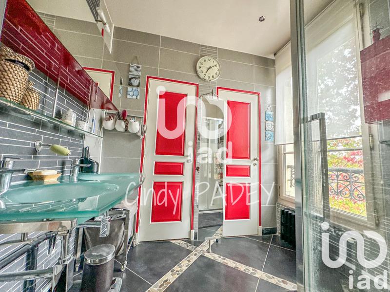 Maison - 220 m² - 9 pièces