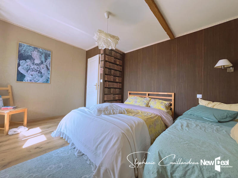 Maison - 236 m² - 8 pièces