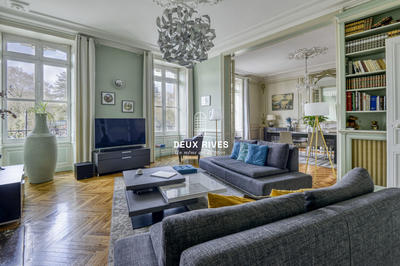 Appartement - 230 m² - 5 pièces