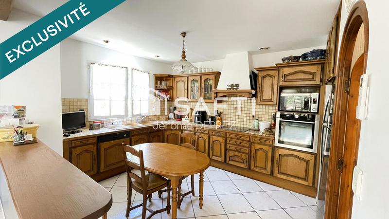 Maison - 201 m² - 8 pièces