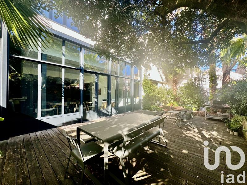 Maison - 225 m² - 7 pièces