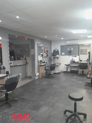 Local commercial - 120 m² - 4 pièces