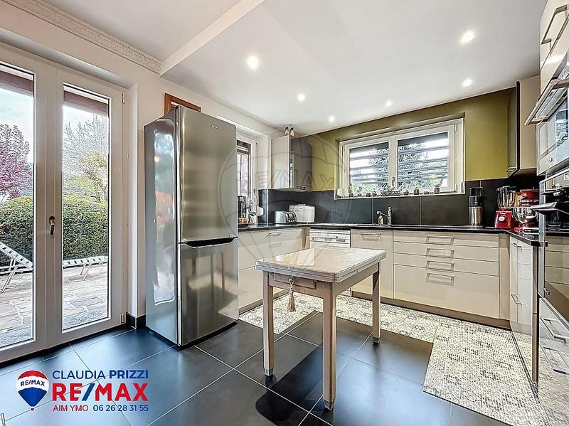 Maison - 180 m² - 6 pièces