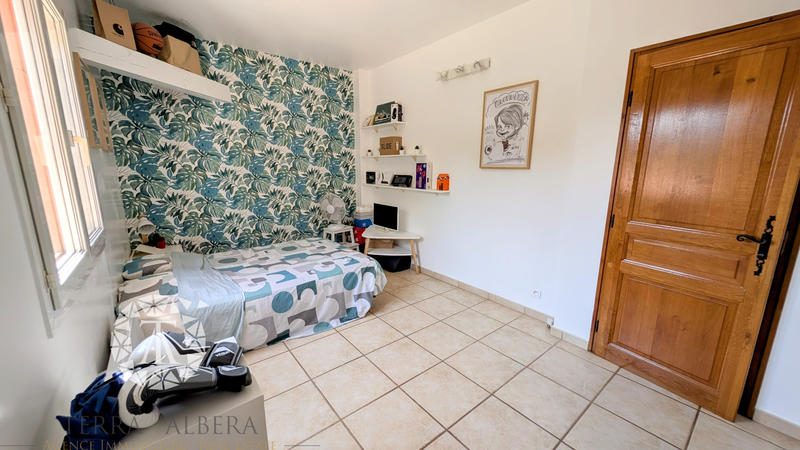 Villa - 254 m² - 8 pièces