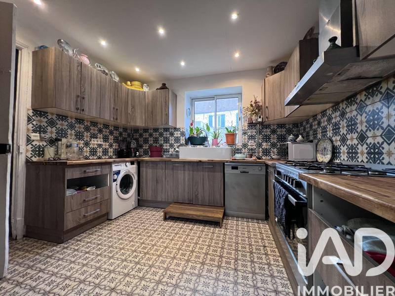 Maison de village - 250 m² - 7 pièces