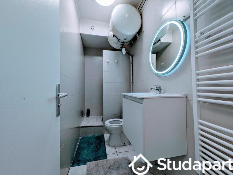 Chambre - 10 m² - 1 pièce