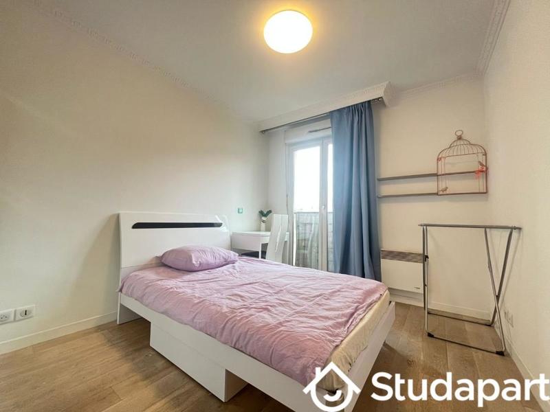 Chambre - 11 m² - 1 pièce