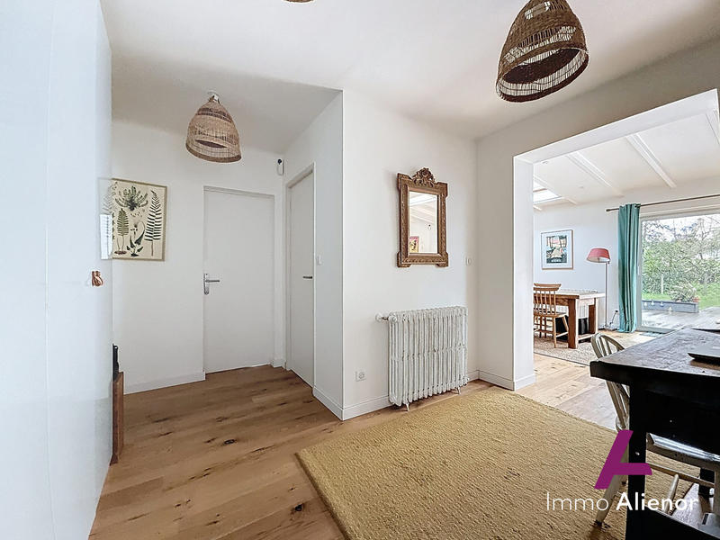 Maison ancienne - 215 m² - 8 pièces