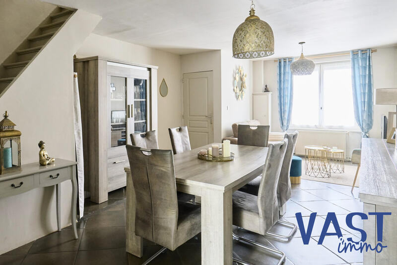 Maison - 93 m² - 5 pièces