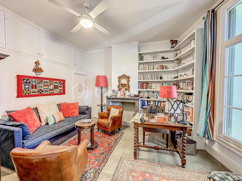 Propriété - 320 m² - 12 pièces