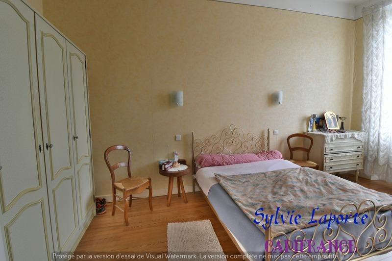 Appartement - 256 m² - 11 pièces