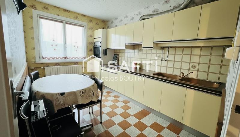 Maison - 90 m² - 6 pièces