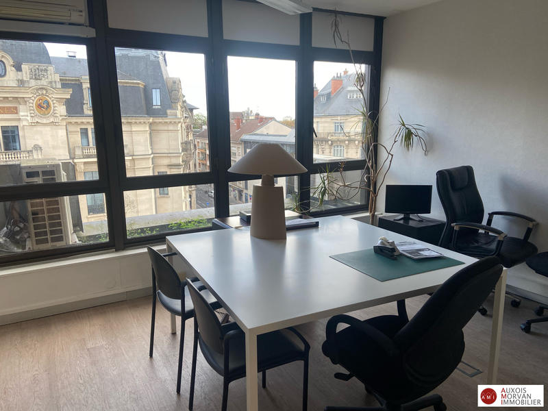 Bureau - 92 m²