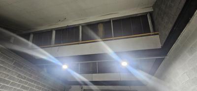 Parking / Garage - 105 m²