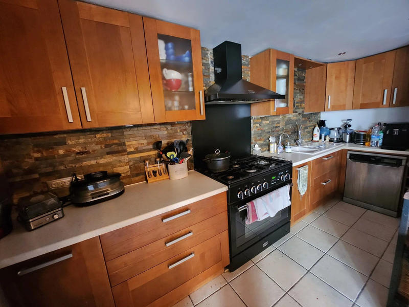 Maison - 230 m² - 7 pièces