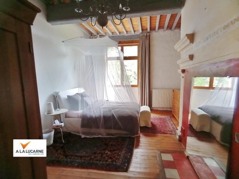 Maison - 255 m² - 9 pièces