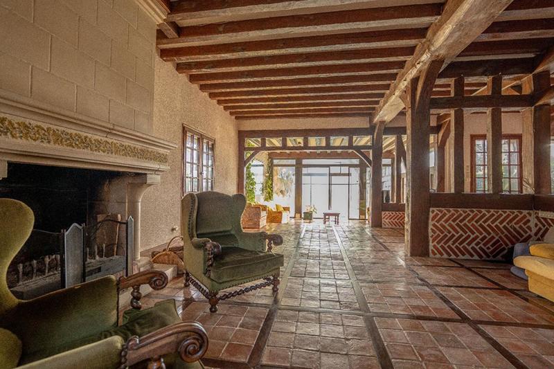 Maison - 258 m² - 7 pièces