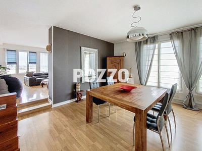 Appartement - 102 m² - 4 pièces