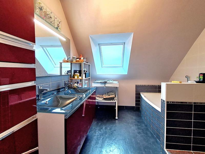 Maison - 145 m² - 7 pièces