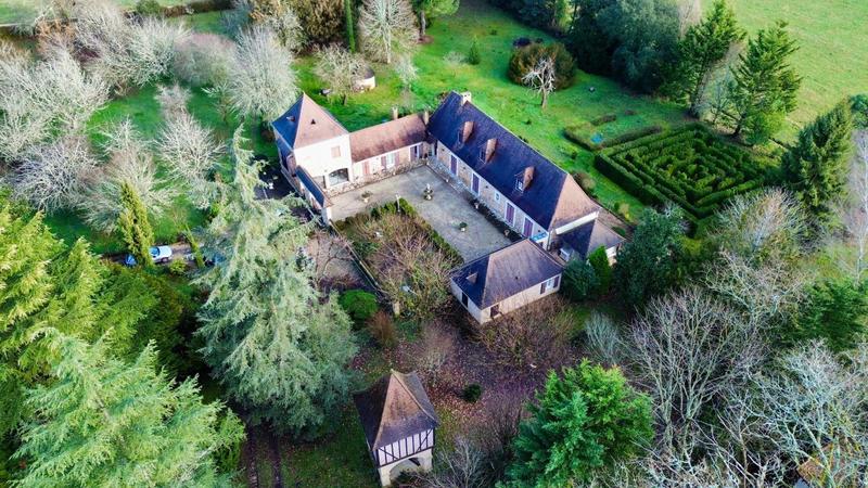 Maison - 176 m² - 7 pièces